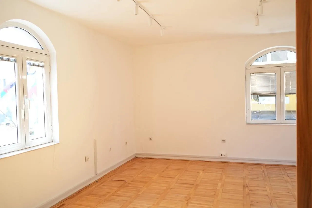 Rent, office space, 140m², Centar, Podgorica