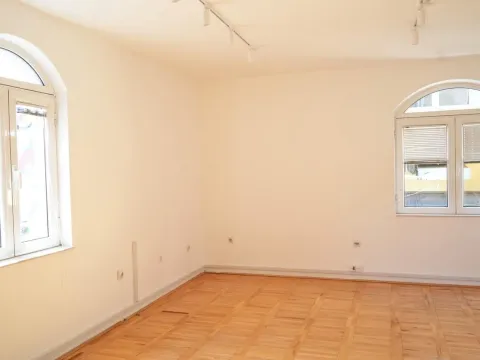 Rent, office space, 140m², Centar, Podgorica - image 13