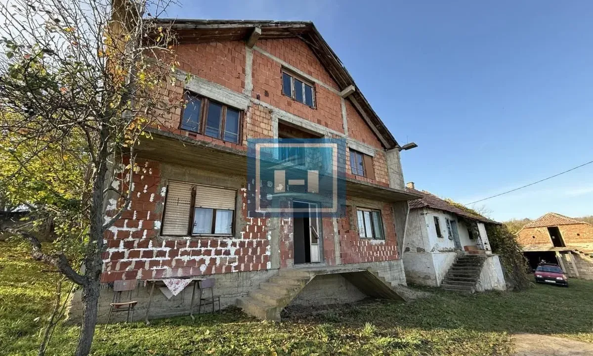 Prodaja, kuća, 250m², Crnče, Jagodina