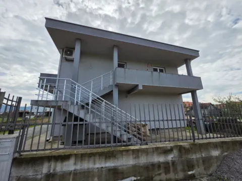 Prodaja, kuća, 310m², Donja Gorica, Podgorica - image 3