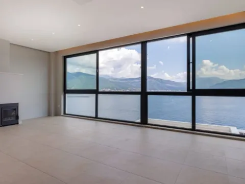 Sale, house, 200m², Krašići, Tivat - image 2