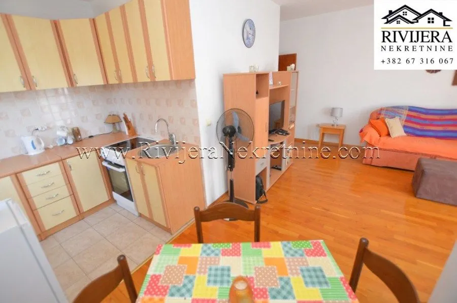 Prodaja, jednosoban stan, 41m², Baošići, Herceg Novi
