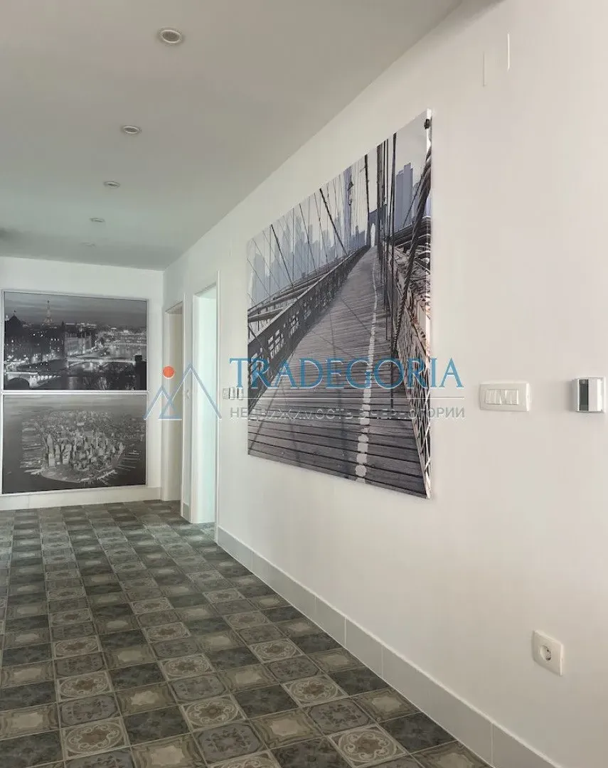 Prodaja, četvorosoban stan, 222m², Dobra Voda, Bar