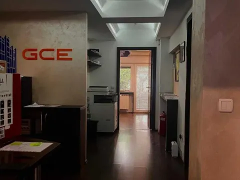 Prodaja, četvorosoban stan, 87m², Južni Bulevar, Vračar Sve Podlokacije - image 5