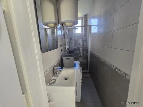 Rent, three bedroom apartment, 71m², Stari Grad, Beograd - image 12