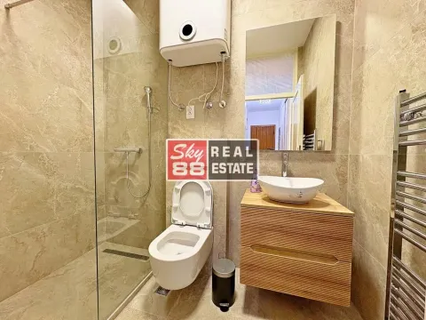 Izdavanje, četvorosoban stan, 130m², Senjak, Beograd - image 10