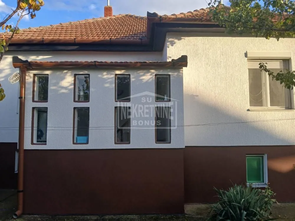 Prodaja, kuća, 102m², Ker, Subotica