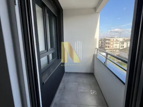 Rent, two bedroom apartment, 43m², Novi Sad, Srbija - image 7