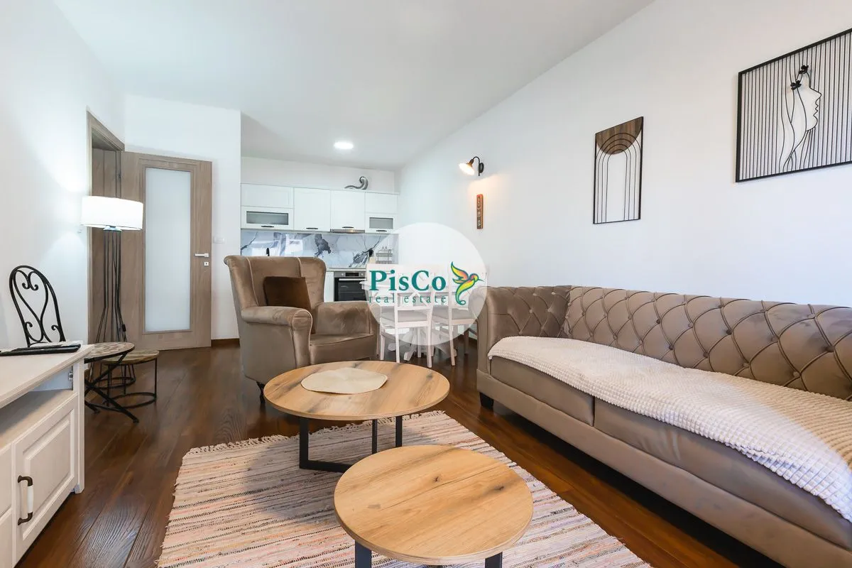 Izdavanje, dvosoban stan, 85m², Master Kvart, Podgorica