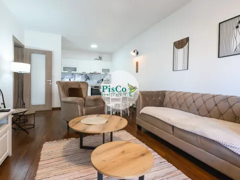 Izdavanje, dvosoban stan, 85m², Master Kvart, Podgorica - image 1