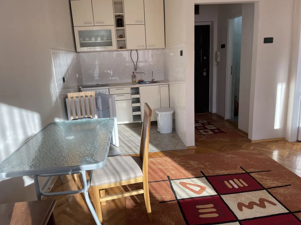 Rent, one bedroom apartment, 34m², Autokomanda, Voždovac Sve Podlokacije