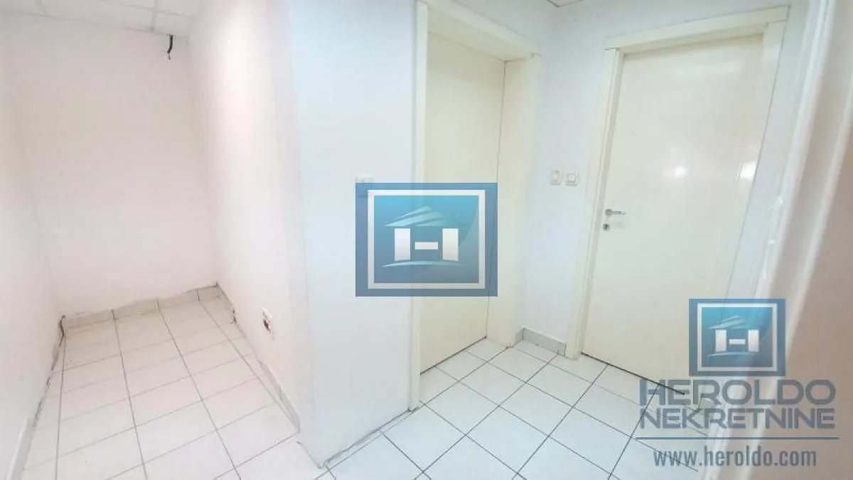 Rent, office space, 171m², Centar, Jagodina