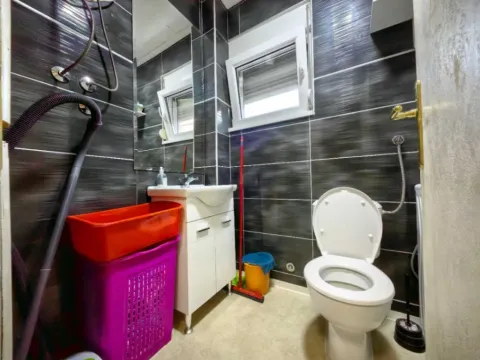 Izdavanje, četvorosoban stan, 130m², Donja Gorica, Podgorica - image 9