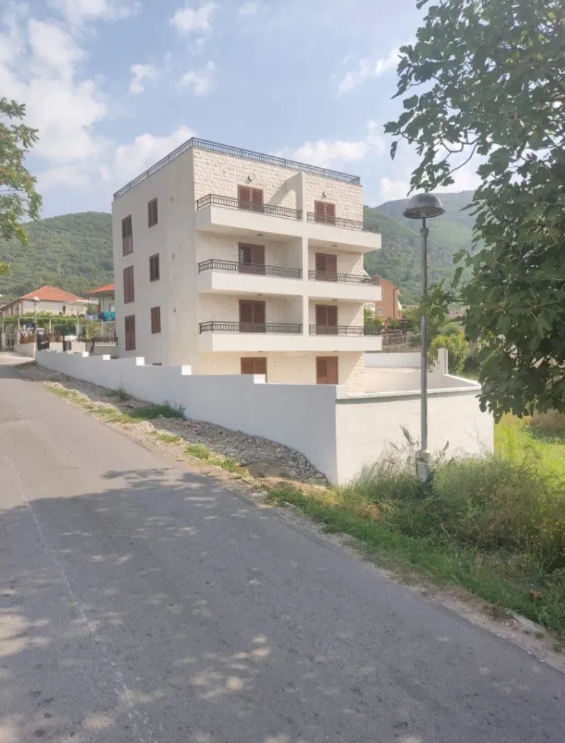 Stan-na-dan, jednosoban stan, 41m², Mažina, Tivat