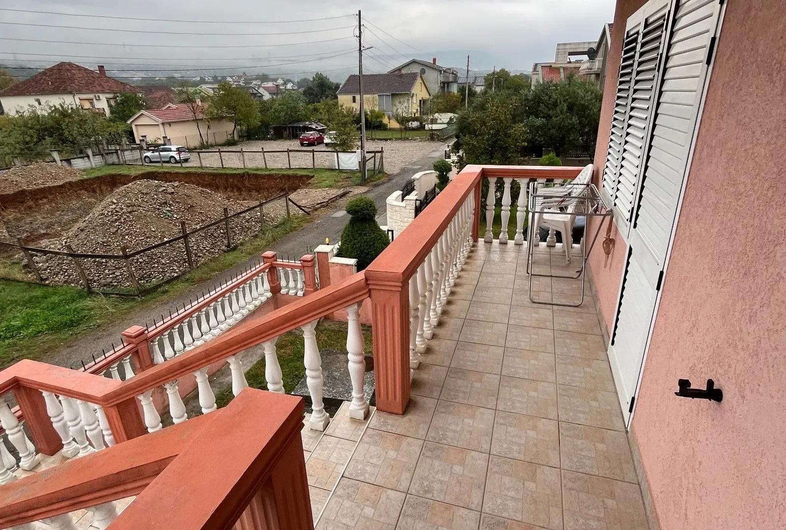 Sale, house, 761m², Tološi, Podgorica