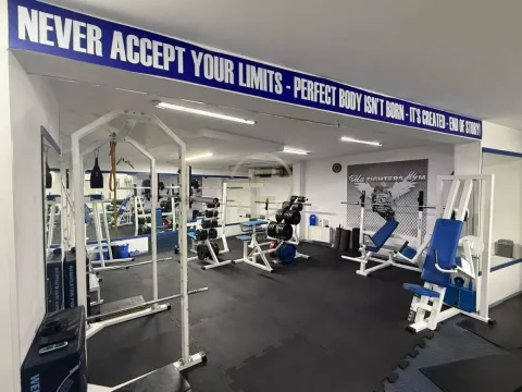 Izdavanje, poslovni prostor, 155m², Socijalno, Novi Sad Sve Podlokacije - image 8