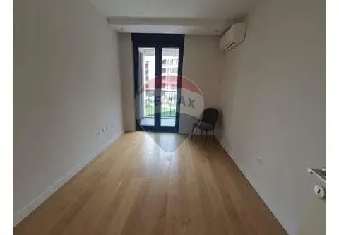 Izdavanje, dvosoban stan, 80m², Kruševac, Podgorica - image 8