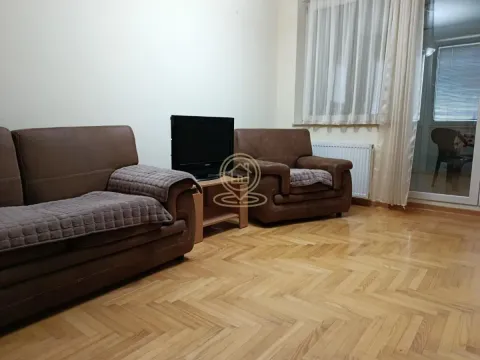 Izdavanje, trosoban stan, 73m², Centar, Novi Sad - image 2