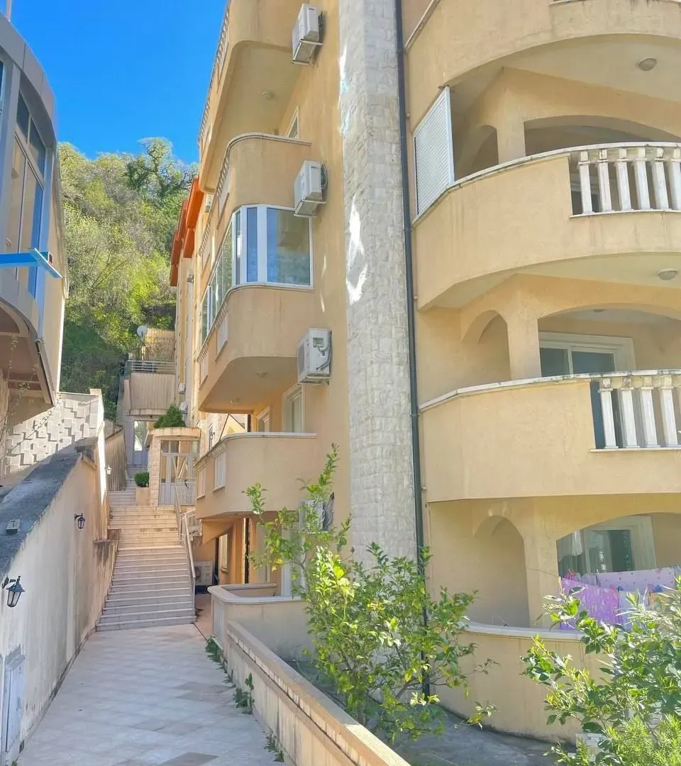 Sale, one bedroom apartment, 53m², Pržno, Budva