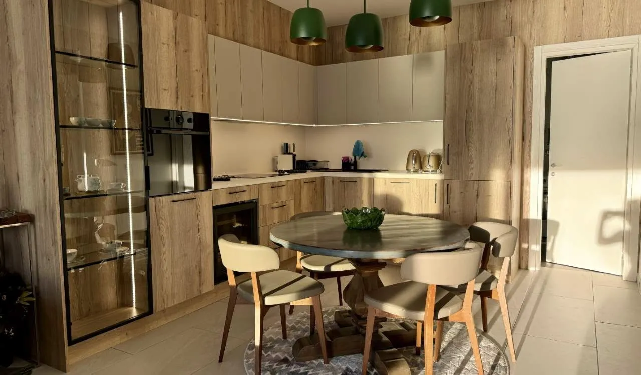Izdavanje, dvosoban stan, 91m², Opatovo, Tivat