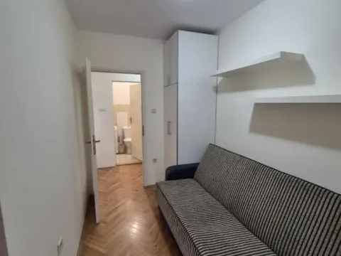Rent, one bedroom apartment, 40m², Grbavica, Novi Sad Sve Podlokacije - image 5