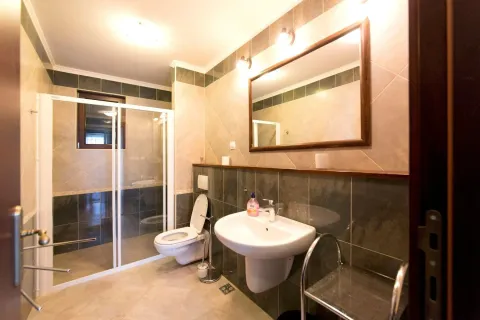 Prodaja, kuća, 235m², Kostanjica, Kotor - image 86