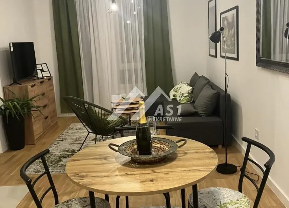 Izdavanje, jednosoban stan, 40m², Novi Sad Sve Podlokacije, Novi Sad