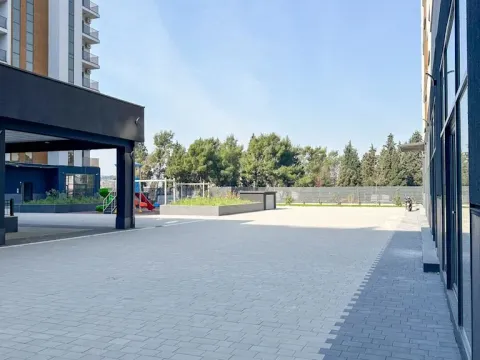 Izdavanje, poslovni prostor, 105m², Stari Aerodrom, Podgorica - image 2