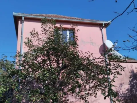 Prodaja, kuća, 400m², Podgorica, Crna Gora