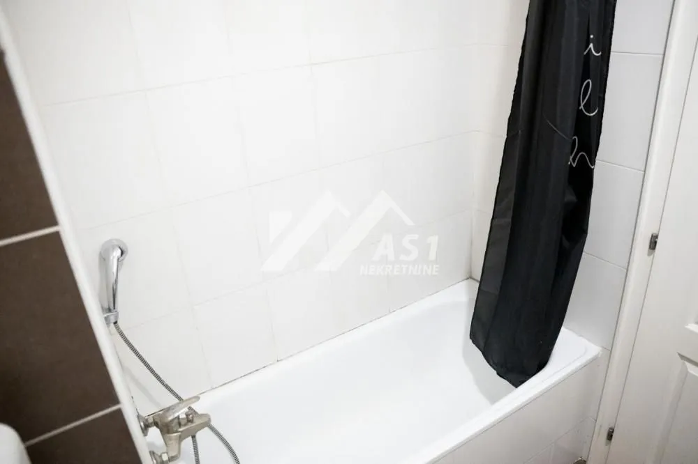 Izdavanje, stan, 24m², Nova Detelinara, Novi Sad Sve Podlokacije