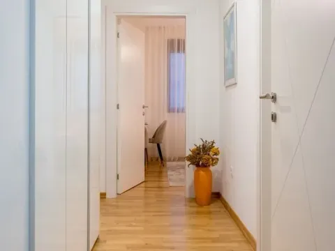Prodaja, dvosoban stan, 63m², Tivat, Crna Gora - image 11