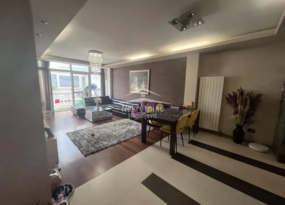 Sale, four bedroom apartment, 167m², Vračar Sve Podlokacije, Beograd