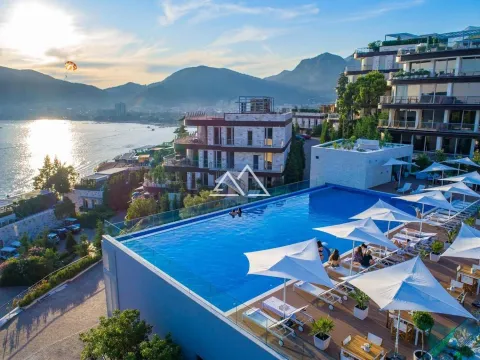 Sale, two bedroom apartment, 125m², Budva, Crna Gora - image 24