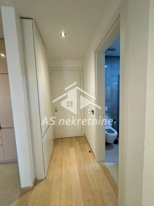 Izdavanje, trosoban stan, 69m², Stari Grad, Beograd