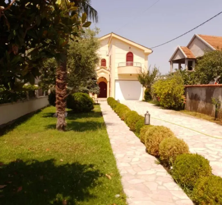 Rent, office space, 250m², Donja Gorica, Podgorica