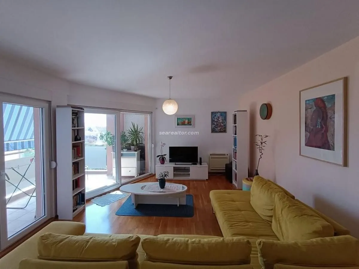 Rent, two bedroom apartment, 81m², Tivat, Crna Gora