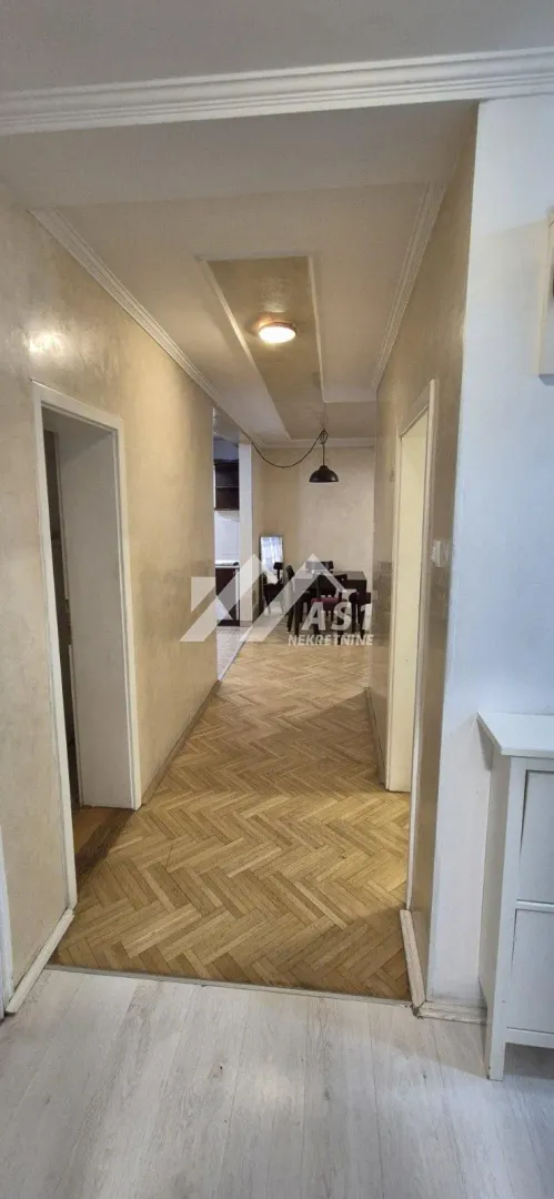 Izdavanje, trosoban stan, 65m², Novi Sad Sve Podlokacije, Novi Sad