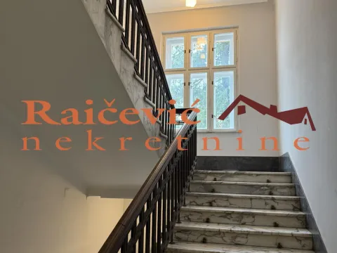 Sale, four bedroom apartment, 135m², Zvezdara Sve Podlokacije, Beograd - image 2