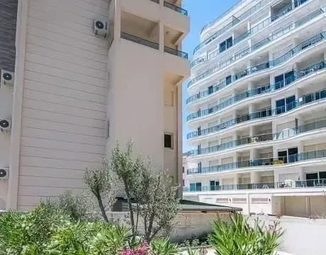 Sale, two bedroom apartment, 55m², Bečići, Budva - image 11