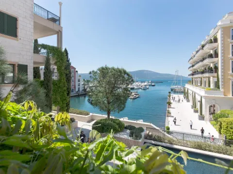 Prodaja, trosoban stan, 167m², Porto Montenegro, Tivat - image 1