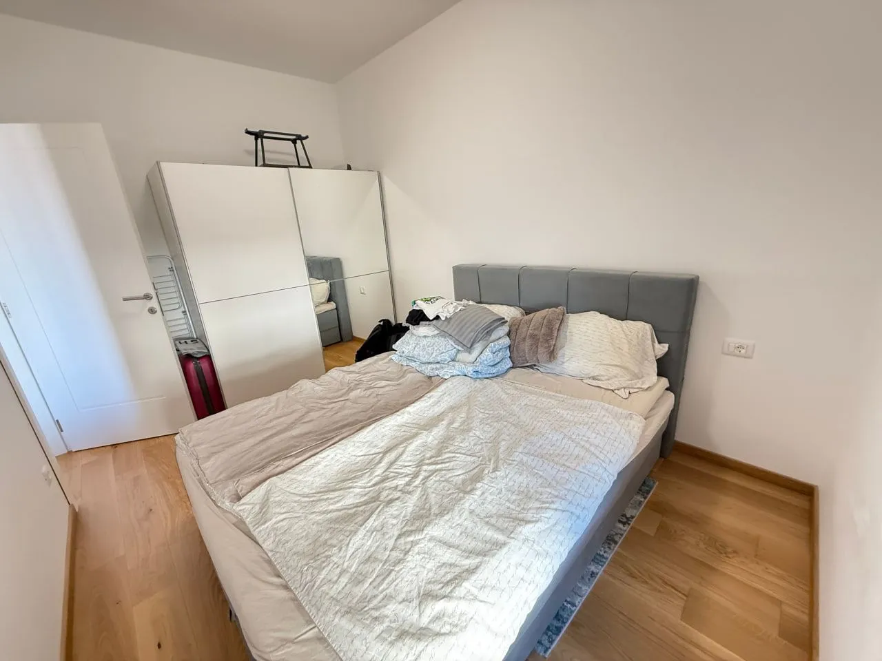 Izdavanje, jednosoban stan, 38m², Bečići, Budva