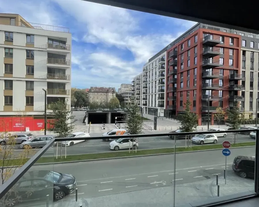 Izdavanje, trosoban stan, 80m², Savski Venac, Beograd