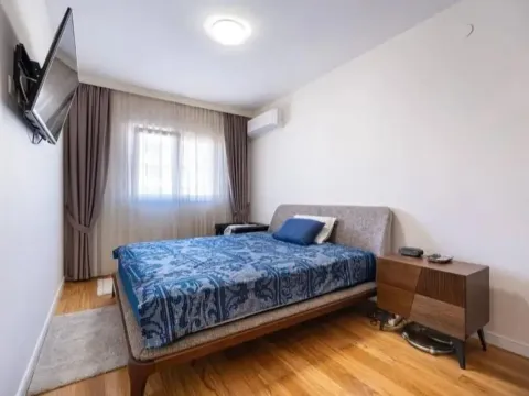 Rent, two bedroom apartment, 68m², Central Point, Podgorica - image 4