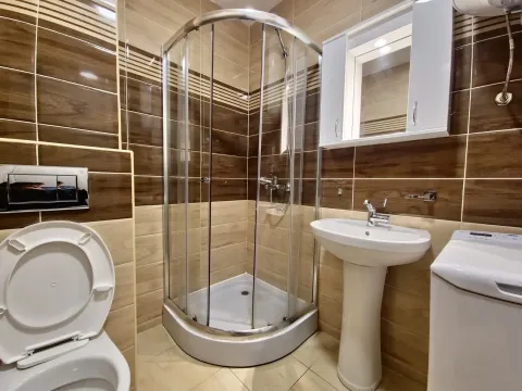 Izdavanje, dvosoban stan, 50m², Budva, Crna Gora - image 6