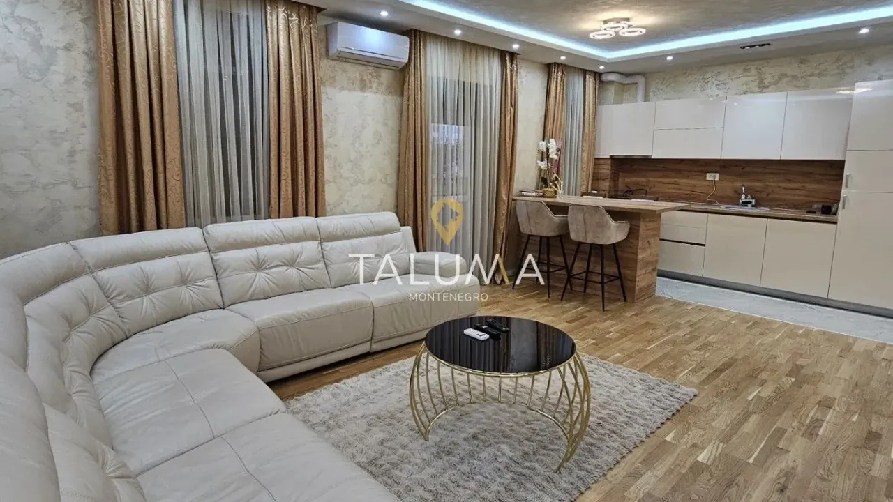 Izdavanje, dvosoban stan, 86m², Stara Varoš, Podgorica