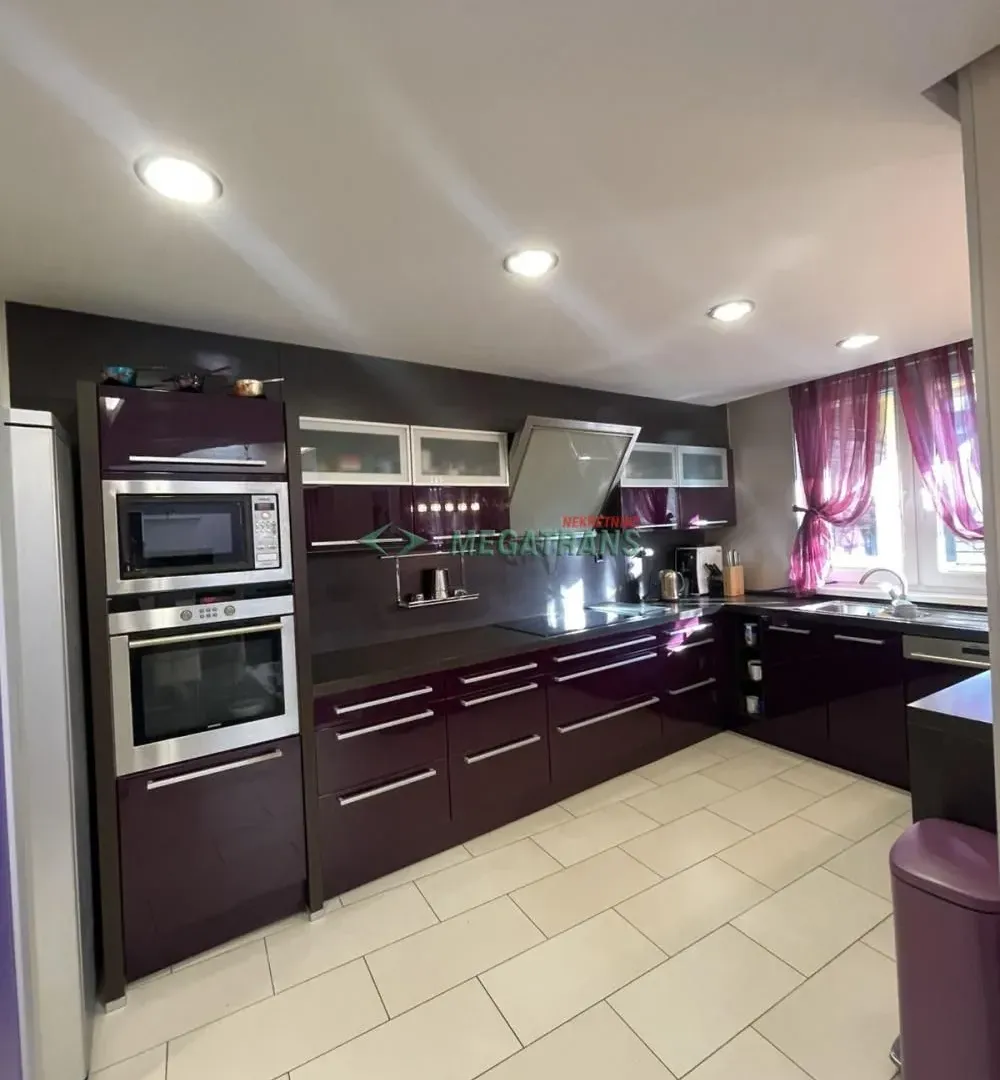 Rent, apartment, 310m², Grbavica, Novi Sad Sve Podlokacije