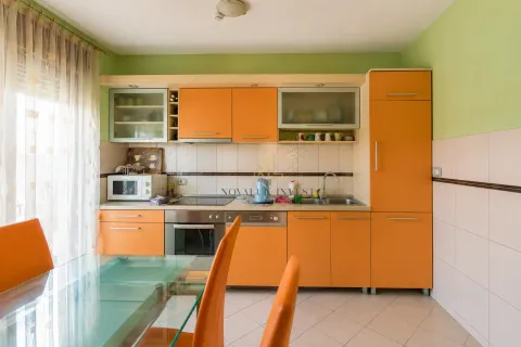 Prodaja, trosoban stan, 200m², Preko Morače, Podgorica - image 7