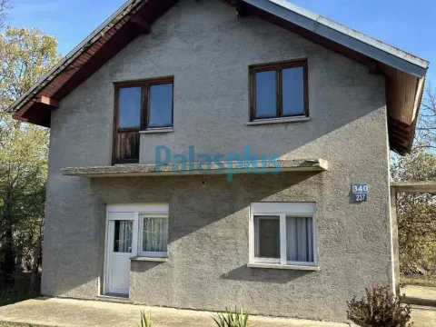 Kuća in Voždovac Sve Podlokacije