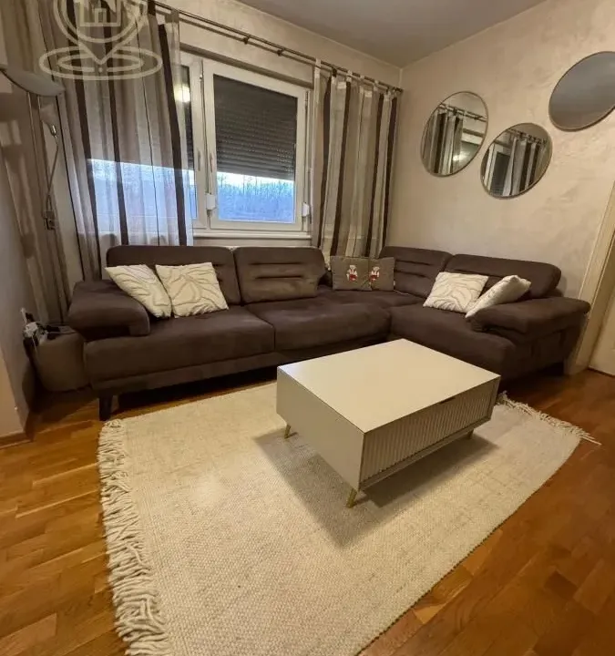 Izdavanje, trosoban stan, 73m², Voždovac Sve Podlokacije, Beograd