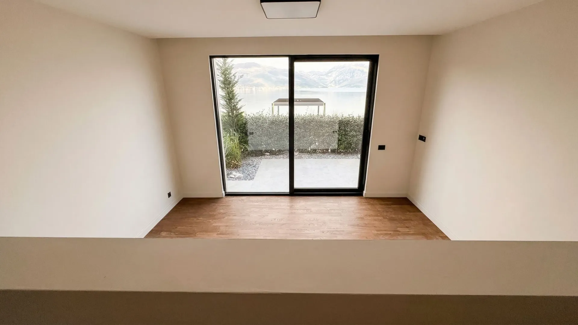Prodaja, dvosoban stan, 183m², Krašići, Tivat